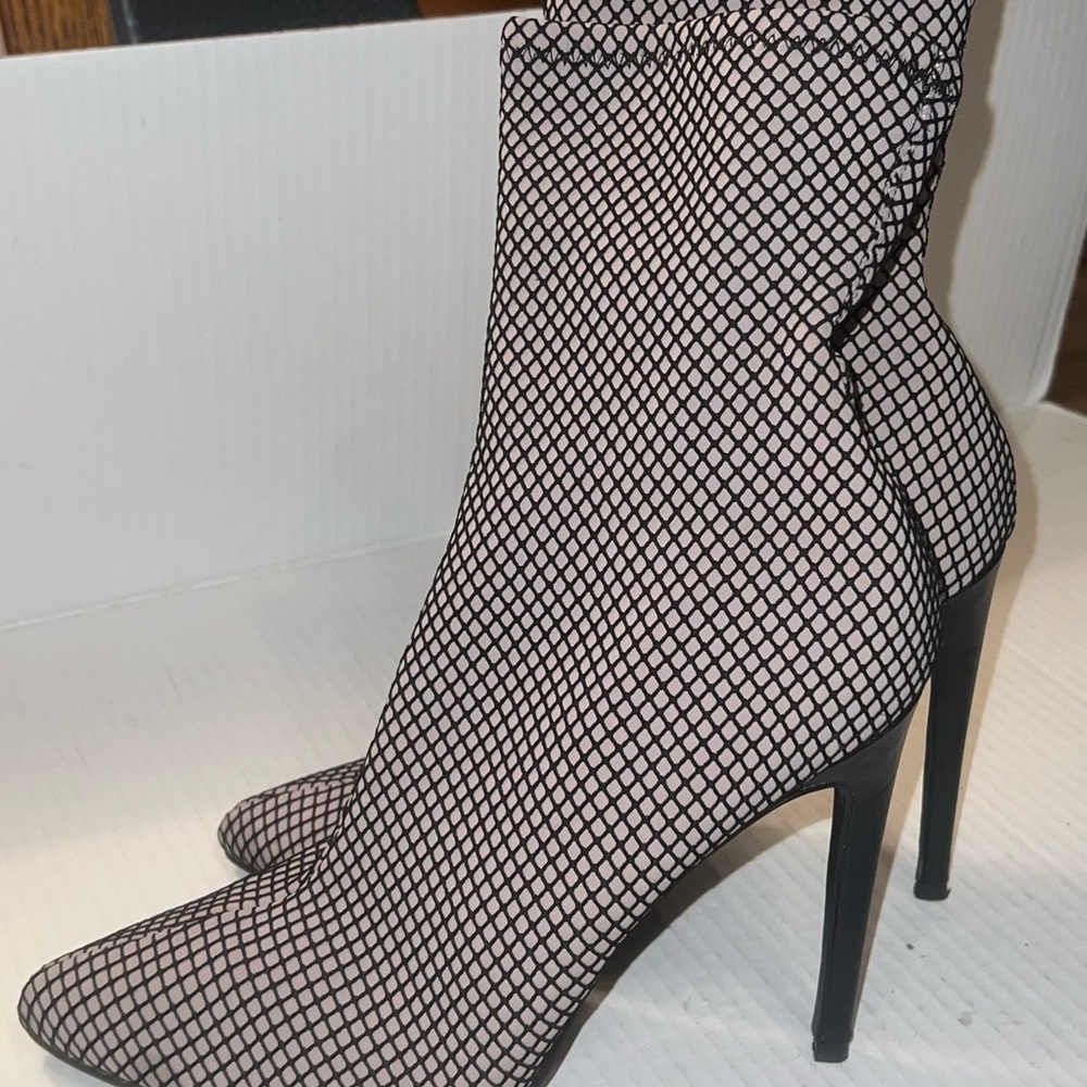 Bold Fishnet Stiletto Heel‎ Booties Pointed Toe Sock Boot Ankle Boot